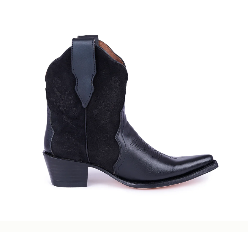 Jornada Pony Black Ankle Boots