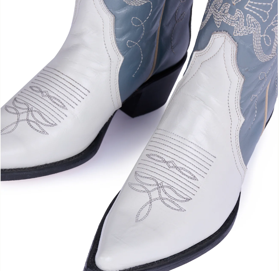 Jornada Duo Gray and Bone Boots